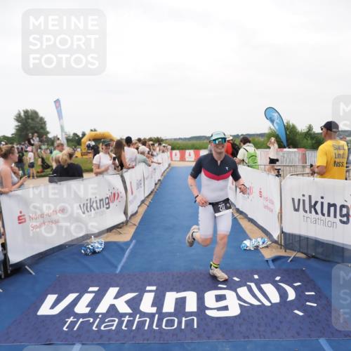 22.06.2025 - Viking Triathlon MichiJ http://msf.ph/oto/8130211 22.06.2025 15:30:14 Ziel 217 meine-sportfotos.de