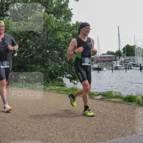 22.06.2025 - Viking Triathlon KatJ http://msf.ph/oto/8130212 22.06.2025 14:00:56 Laufen 99, 253, 532 meine-sportfotos.de