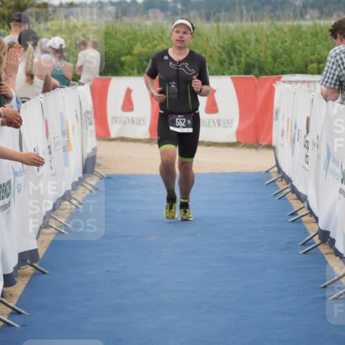 22.06.2025 - Viking Triathlon MichiJ http://msf.ph/oto/8130227 22.06.2025 15:30:22 Ziel 552 meine-sportfotos.de