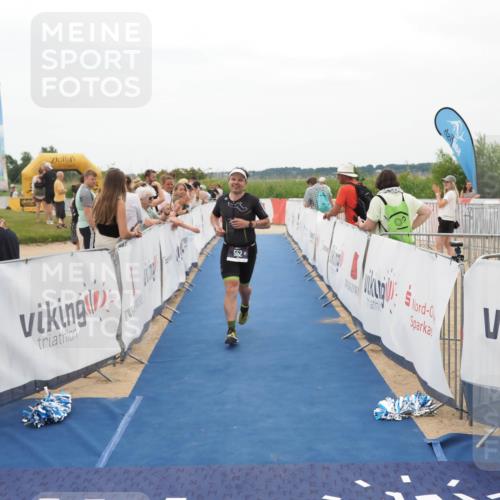 22.06.2025 - Viking Triathlon MichiJ http://msf.ph/oto/8130279 22.06.2025 15:30:25 Ziel 552 meine-sportfotos.de