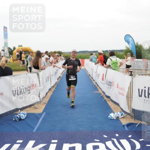22.06.2025 - Viking Triathlon MichiJ http://msf.ph/oto/8130285 22.06.2025 15:30:25 Ziel 552 meine-sportfotos.de