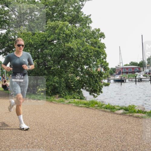 22.06.2025 - Viking Triathlon KatJ http://msf.ph/oto/8130286 22.06.2025 14:01:59 Laufen 247 meine-sportfotos.de