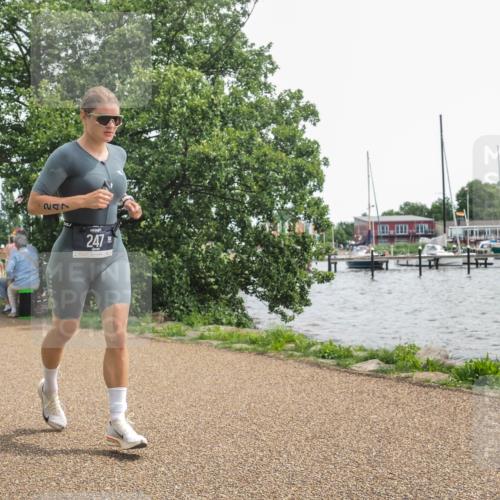 22.06.2025 - Viking Triathlon KatJ http://msf.ph/oto/8130289 22.06.2025 14:01:59 Laufen 247 meine-sportfotos.de