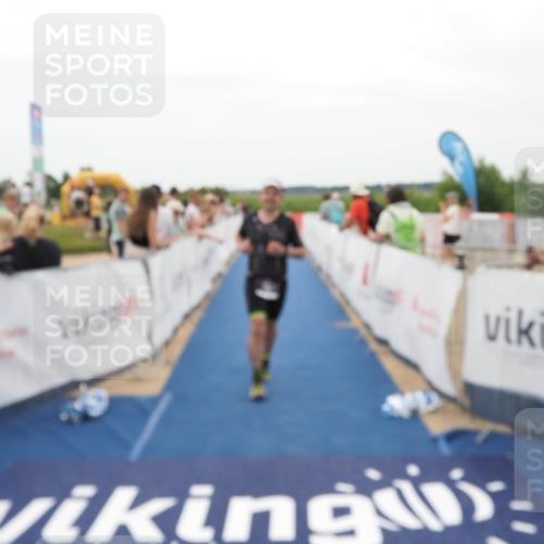 22.06.2025 - Viking Triathlon MichiJ http://msf.ph/oto/8130290 22.06.2025 15:30:25 Ziel 552 meine-sportfotos.de