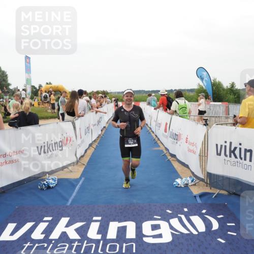 22.06.2025 - Viking Triathlon MichiJ http://msf.ph/oto/8130294 22.06.2025 15:30:26 Ziel 552 meine-sportfotos.de