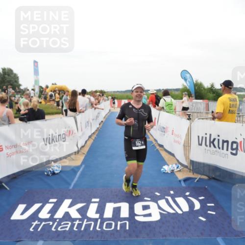 22.06.2025 - Viking Triathlon MichiJ http://msf.ph/oto/8130301 22.06.2025 15:30:26 Ziel 552 meine-sportfotos.de