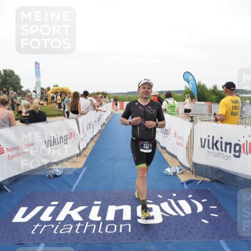 22.06.2025 - Viking Triathlon MichiJ http://msf.ph/oto/8130302 22.06.2025 15:30:26 Ziel 552 meine-sportfotos.de