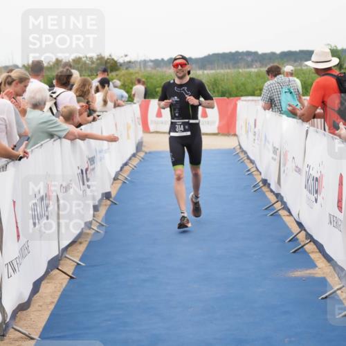 22.06.2025 - Viking Triathlon MichiJ http://msf.ph/oto/8130318 22.06.2025 15:30:32 Ziel 314 meine-sportfotos.de