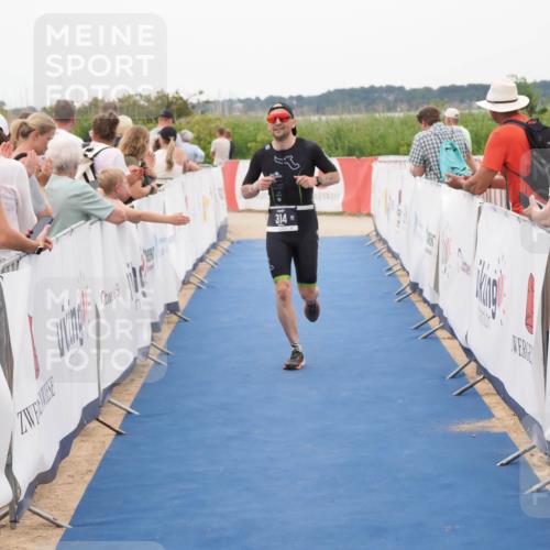 22.06.2025 - Viking Triathlon MichiJ http://msf.ph/oto/8130320 22.06.2025 15:30:32 Ziel 314 meine-sportfotos.de