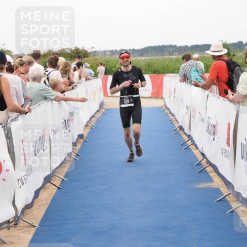 22.06.2025 - Viking Triathlon MichiJ http://msf.ph/oto/8130321 22.06.2025 15:30:32 Ziel 314 meine-sportfotos.de