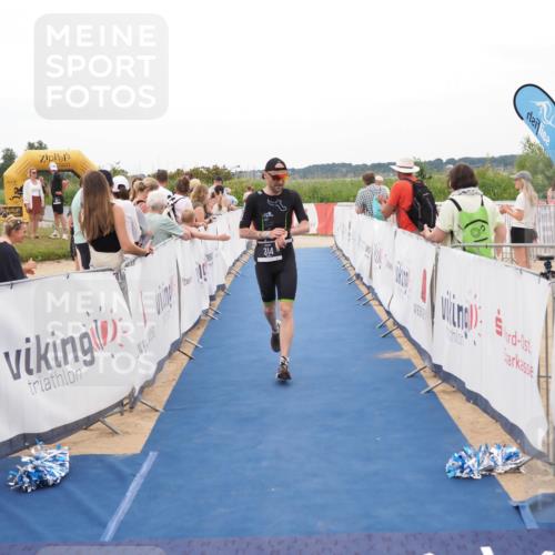 22.06.2025 - Viking Triathlon MichiJ http://msf.ph/oto/8130336 22.06.2025 15:30:33 Ziel 314 meine-sportfotos.de
