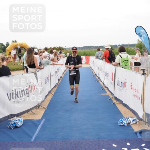 22.06.2025 - Viking Triathlon MichiJ http://msf.ph/oto/8130338 22.06.2025 15:30:33 Ziel 314 meine-sportfotos.de