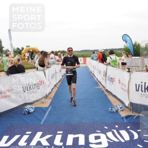 22.06.2025 - Viking Triathlon MichiJ http://msf.ph/oto/8130346 22.06.2025 15:30:34 Ziel 314 meine-sportfotos.de