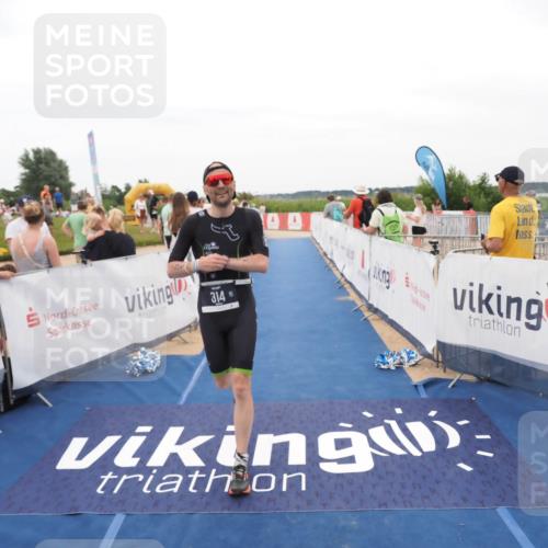 22.06.2025 - Viking Triathlon MichiJ http://msf.ph/oto/8130361 22.06.2025 15:30:34 Ziel 314 meine-sportfotos.de