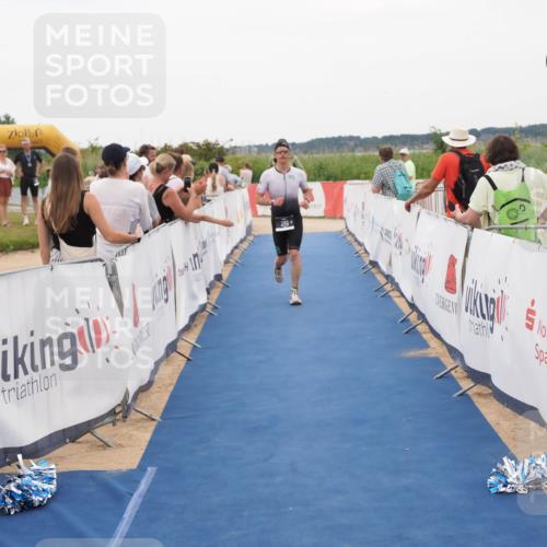 22.06.2025 - Viking Triathlon MichiJ http://msf.ph/oto/8130387 22.06.2025 15:30:43 Ziel 50, 386 meine-sportfotos.de