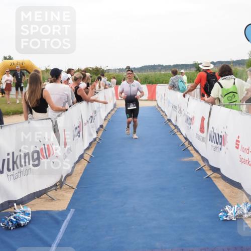 22.06.2025 - Viking Triathlon MichiJ http://msf.ph/oto/8130390 22.06.2025 15:30:44 Ziel 50, 386 meine-sportfotos.de