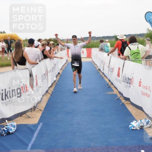 22.06.2025 - Viking Triathlon MichiJ http://msf.ph/oto/8130406 22.06.2025 15:30:44 Ziel 50, 386 meine-sportfotos.de