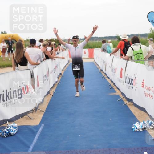 22.06.2025 - Viking Triathlon MichiJ http://msf.ph/oto/8130411 22.06.2025 15:30:45 Ziel 50, 386 meine-sportfotos.de