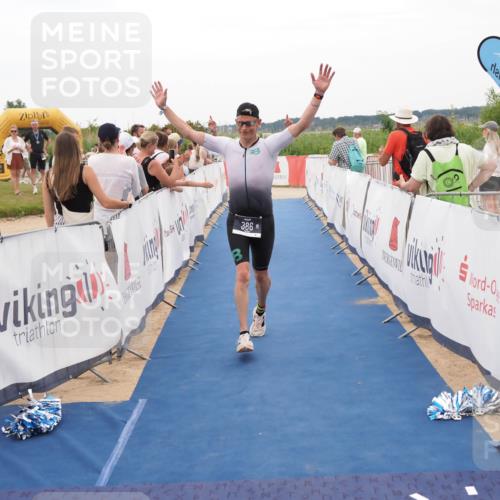 22.06.2025 - Viking Triathlon MichiJ http://msf.ph/oto/8130420 22.06.2025 15:30:45 Ziel 50, 386 meine-sportfotos.de