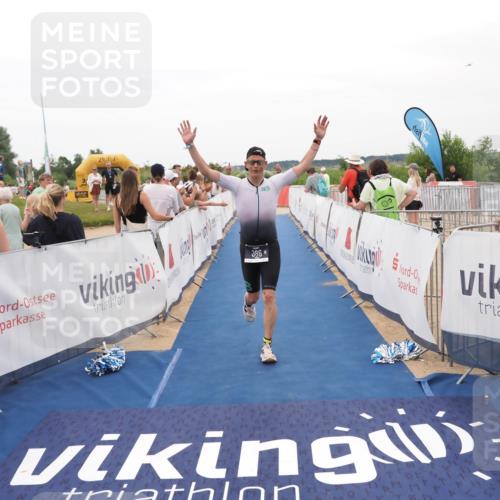 22.06.2025 - Viking Triathlon MichiJ http://msf.ph/oto/8130430 22.06.2025 15:30:46 Ziel 50, 386 meine-sportfotos.de