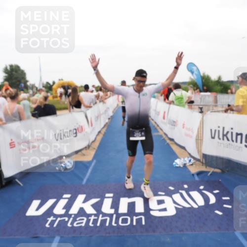 22.06.2025 - Viking Triathlon MichiJ http://msf.ph/oto/8130439 22.06.2025 15:30:46 Ziel 50, 386 meine-sportfotos.de