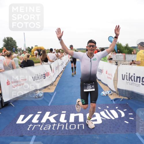 22.06.2025 - Viking Triathlon MichiJ http://msf.ph/oto/8130443 22.06.2025 15:30:47 Ziel 50, 386 meine-sportfotos.de