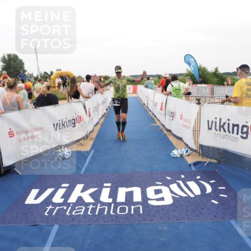 22.06.2025 - Viking Triathlon MichiJ http://msf.ph/oto/8130455 22.06.2025 15:30:48 Ziel 50, 386 meine-sportfotos.de