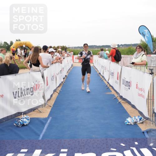 22.06.2025 - Viking Triathlon MichiJ http://msf.ph/oto/8130504 22.06.2025 15:31:04 Ziel 269 meine-sportfotos.de