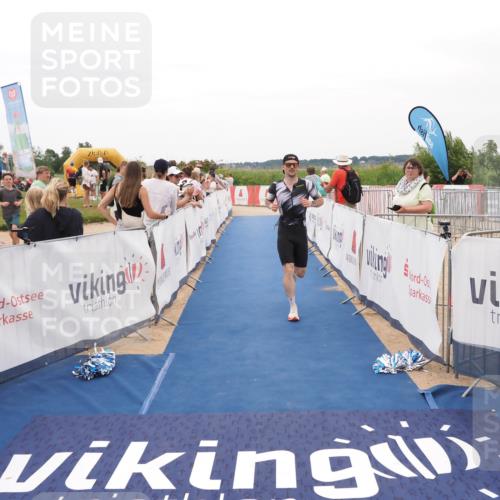 22.06.2025 - Viking Triathlon MichiJ http://msf.ph/oto/8130513 22.06.2025 15:31:04 Ziel 269 meine-sportfotos.de