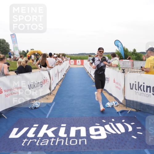 22.06.2025 - Viking Triathlon MichiJ http://msf.ph/oto/8130523 22.06.2025 15:31:05 Ziel 269 meine-sportfotos.de