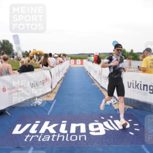 22.06.2025 - Viking Triathlon MichiJ http://msf.ph/oto/8130529 22.06.2025 15:31:05 Ziel 269 meine-sportfotos.de