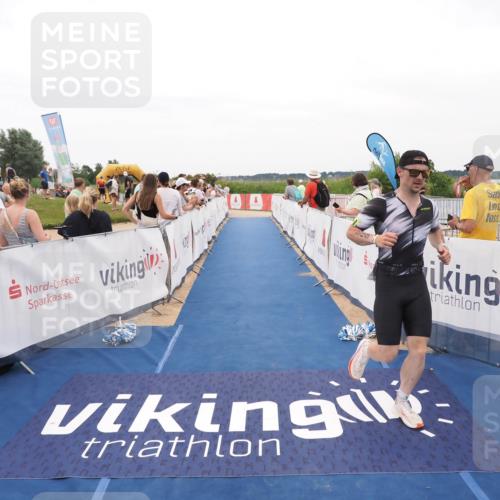 22.06.2025 - Viking Triathlon MichiJ http://msf.ph/oto/8130531 22.06.2025 15:31:05 Ziel 269 meine-sportfotos.de