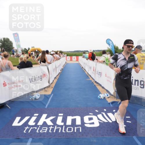 22.06.2025 - Viking Triathlon MichiJ http://msf.ph/oto/8130533 22.06.2025 15:31:05 Ziel 269 meine-sportfotos.de