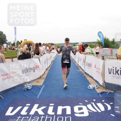 22.06.2025 - Viking Triathlon MichiJ http://msf.ph/oto/8130593 22.06.2025 15:31:20 Ziel 500 meine-sportfotos.de