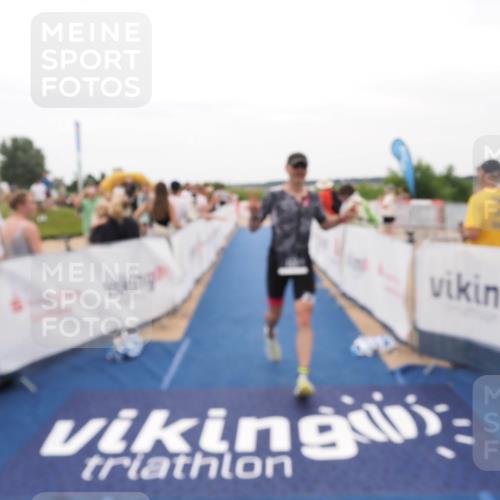 22.06.2025 - Viking Triathlon MichiJ http://msf.ph/oto/8130600 22.06.2025 15:31:20 Ziel 500 meine-sportfotos.de