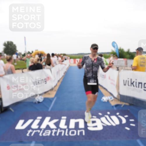 22.06.2025 - Viking Triathlon MichiJ http://msf.ph/oto/8130604 22.06.2025 15:31:20 Ziel 500 meine-sportfotos.de