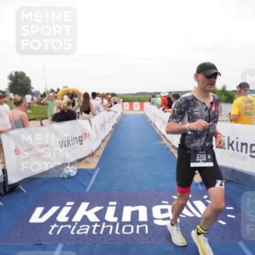 22.06.2025 - Viking Triathlon MichiJ http://msf.ph/oto/8130610 22.06.2025 15:31:21 Ziel 500 meine-sportfotos.de