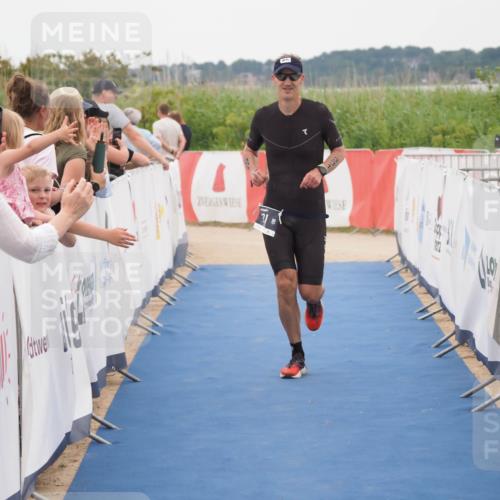 22.06.2025 - Viking Triathlon MichiJ http://msf.ph/oto/8130631 22.06.2025 15:31:56 Ziel 331 meine-sportfotos.de