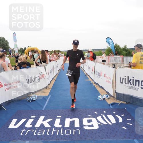 22.06.2025 - Viking Triathlon MichiJ http://msf.ph/oto/8130674 22.06.2025 15:31:59 Ziel 331 meine-sportfotos.de