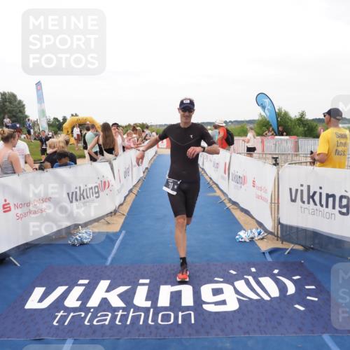 22.06.2025 - Viking Triathlon MichiJ http://msf.ph/oto/8130675 22.06.2025 15:31:59 Ziel 331 meine-sportfotos.de