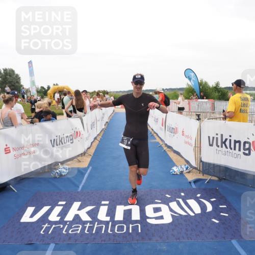 22.06.2025 - Viking Triathlon MichiJ http://msf.ph/oto/8130676 22.06.2025 15:31:59 Ziel 331 meine-sportfotos.de