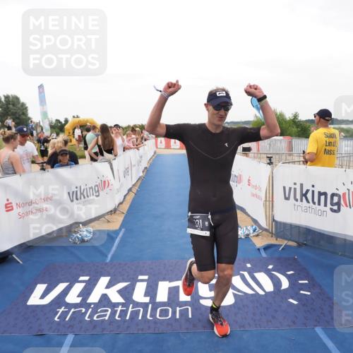 22.06.2025 - Viking Triathlon MichiJ http://msf.ph/oto/8130679 22.06.2025 15:31:59 Ziel 331 meine-sportfotos.de