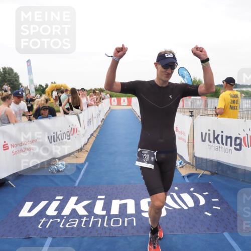 22.06.2025 - Viking Triathlon MichiJ http://msf.ph/oto/8130680 22.06.2025 15:31:59 Ziel 331 meine-sportfotos.de
