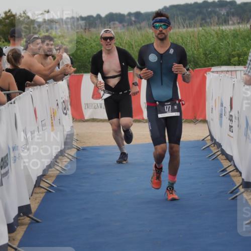 22.06.2025 - Viking Triathlon MichiJ http://msf.ph/oto/8130716 22.06.2025 15:32:23 Ziel 177, 297 meine-sportfotos.de