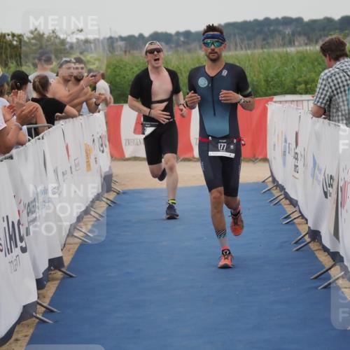 22.06.2025 - Viking Triathlon MichiJ http://msf.ph/oto/8130718 22.06.2025 15:32:23 Ziel 177, 297 meine-sportfotos.de