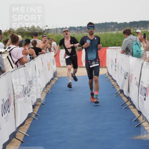 22.06.2025 - Viking Triathlon MichiJ http://msf.ph/oto/8130720 22.06.2025 15:32:24 Ziel 177, 297 meine-sportfotos.de