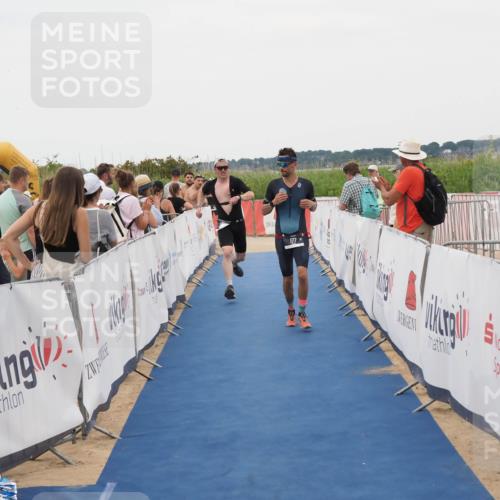 22.06.2025 - Viking Triathlon MichiJ http://msf.ph/oto/8130725 22.06.2025 15:32:24 Ziel 177, 297 meine-sportfotos.de