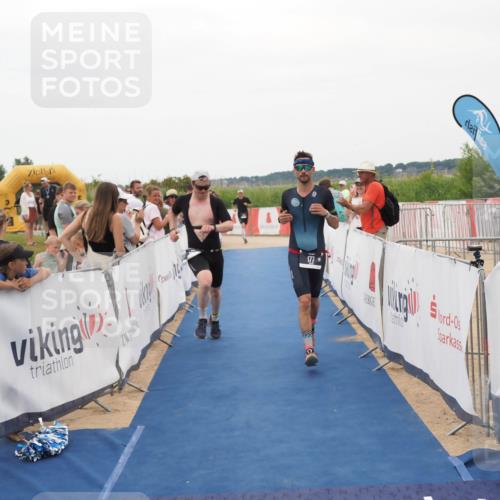 22.06.2025 - Viking Triathlon MichiJ http://msf.ph/oto/8130734 22.06.2025 15:32:25 Ziel 177, 297, 442 meine-sportfotos.de