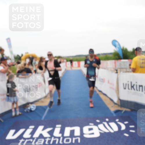 22.06.2025 - Viking Triathlon MichiJ http://msf.ph/oto/8130739 22.06.2025 15:32:26 Ziel 177, 297, 442 meine-sportfotos.de