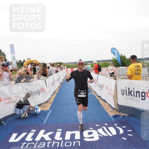 22.06.2025 - Viking Triathlon MichiJ http://msf.ph/oto/8130764 22.06.2025 15:32:32 Ziel 442 meine-sportfotos.de
